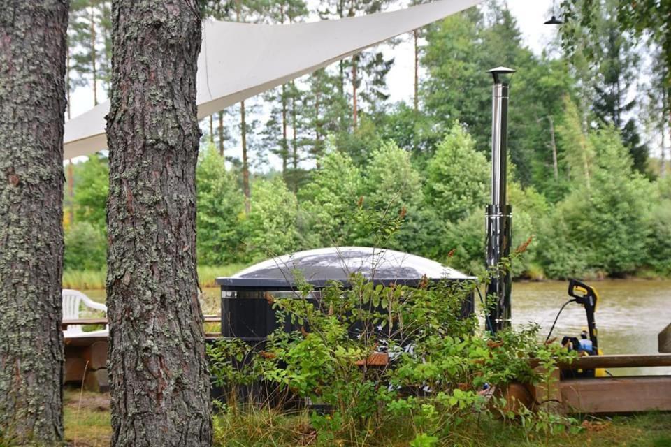 Dragon House In The Tree! Jacuzzi, Sauna ,Cinema,Heated Lici  Dış mekan fotoğraf